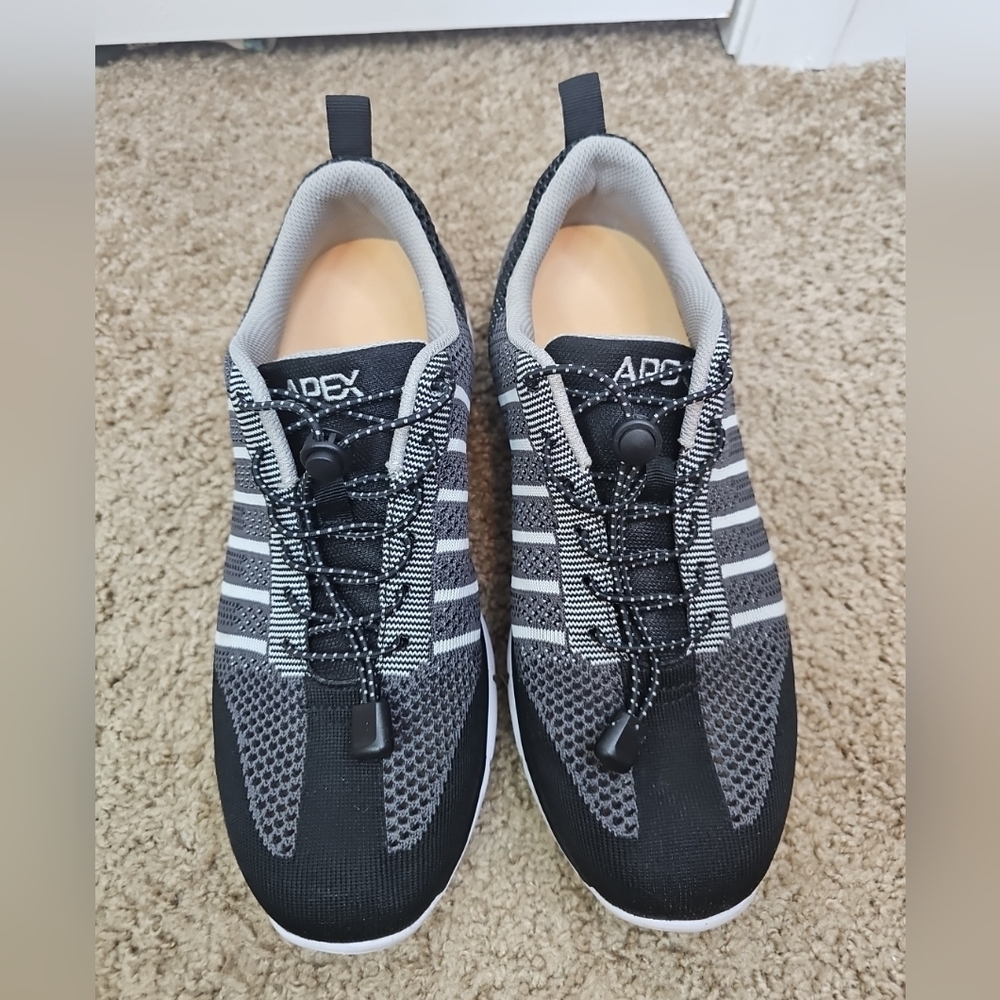 Apex Men's Black‎ and Gray Athletic Shoes Size 9 W